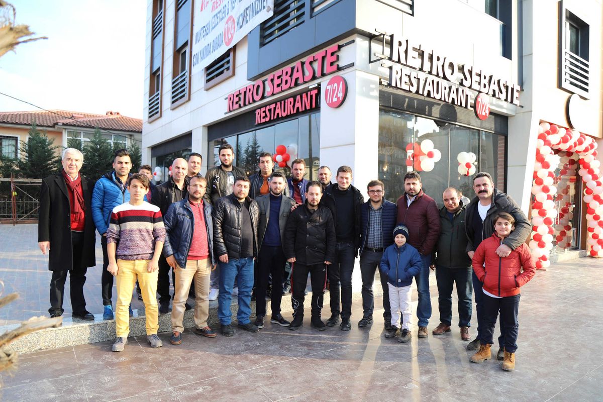 Türkiye\'nin 4 Bir Yanından Gelip, Sakarya\'da Buluştalar
