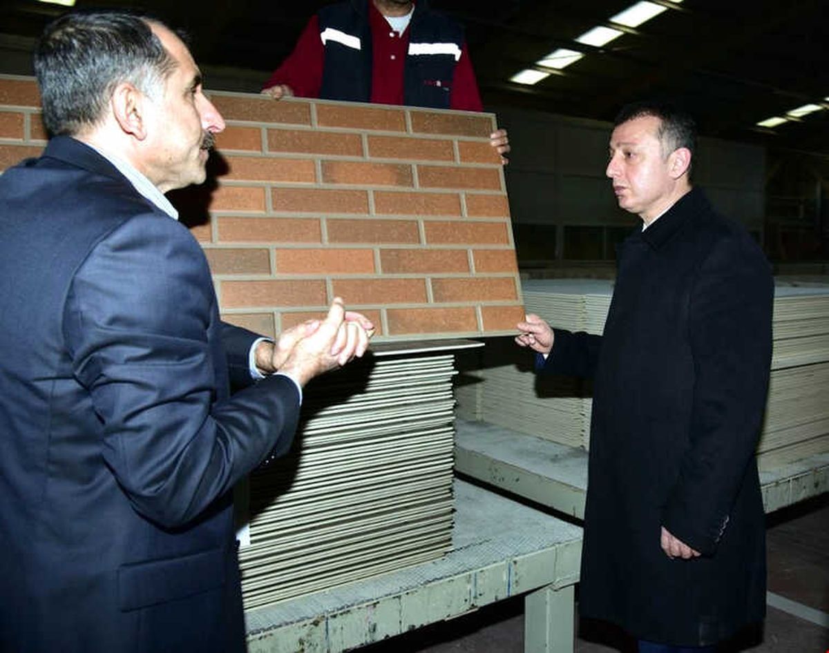 Vali Büyükakın\'dan Kentteki Fabrikalara Ziyaret