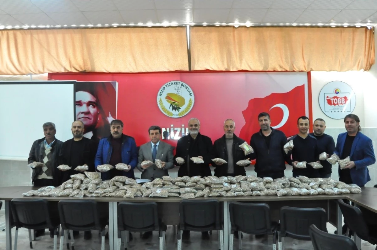 Afrin\'deki Mehmetçiğe 1 Ton Antep Fıstığı Gönderildi