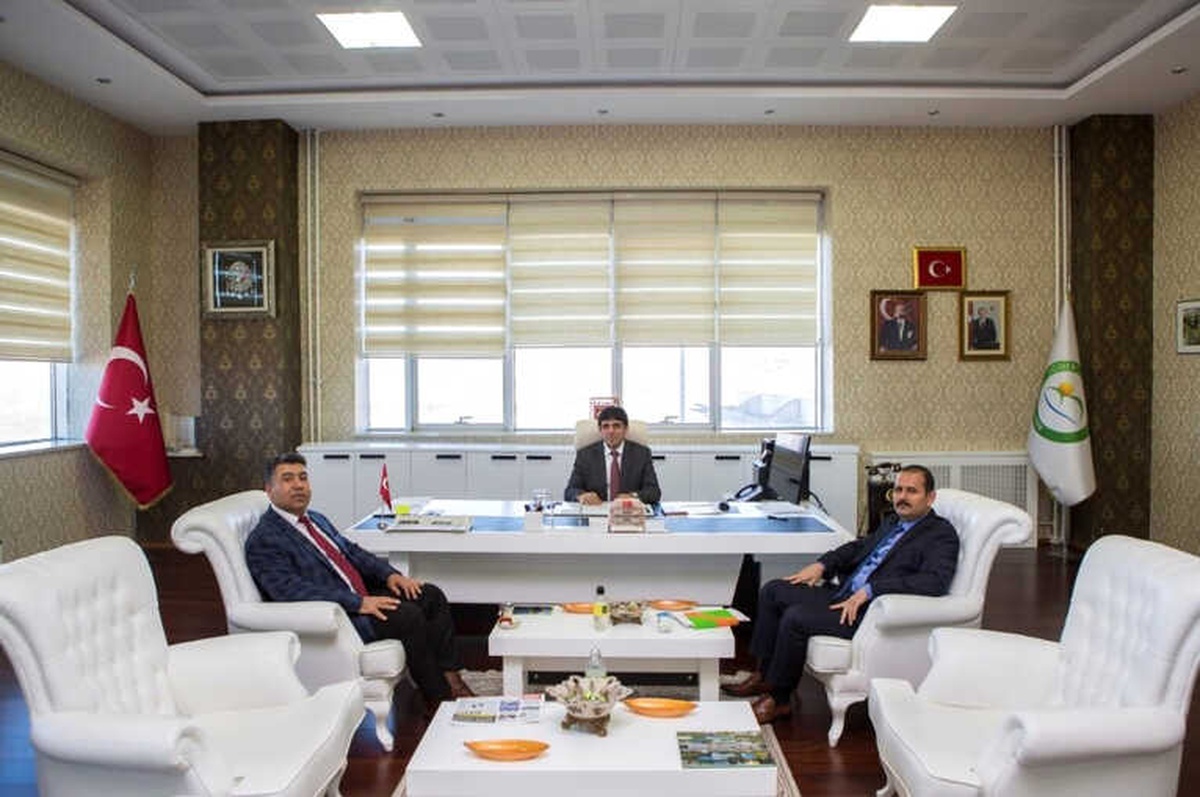 Ceza İnfaz Kurum Müdüründen Rektör Almay\'a Ziyaret