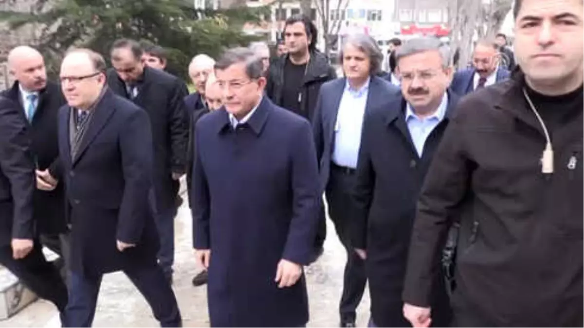 Davutoğlu Cenaze Törenine Katıldı