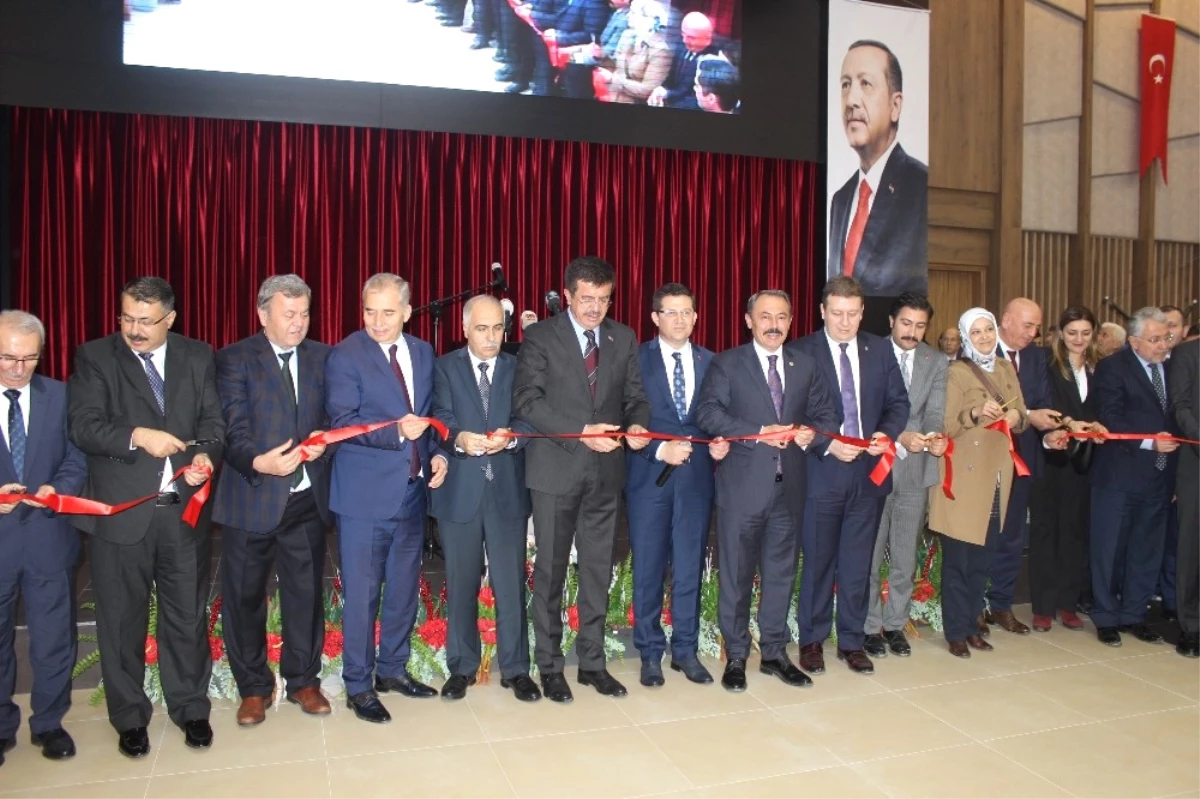 Ekonomi Bakanı Zeybekci: "Terörün Ürediği O Pislik Yuvasını Yıkan, Kudretli Bir Türkiye Var"