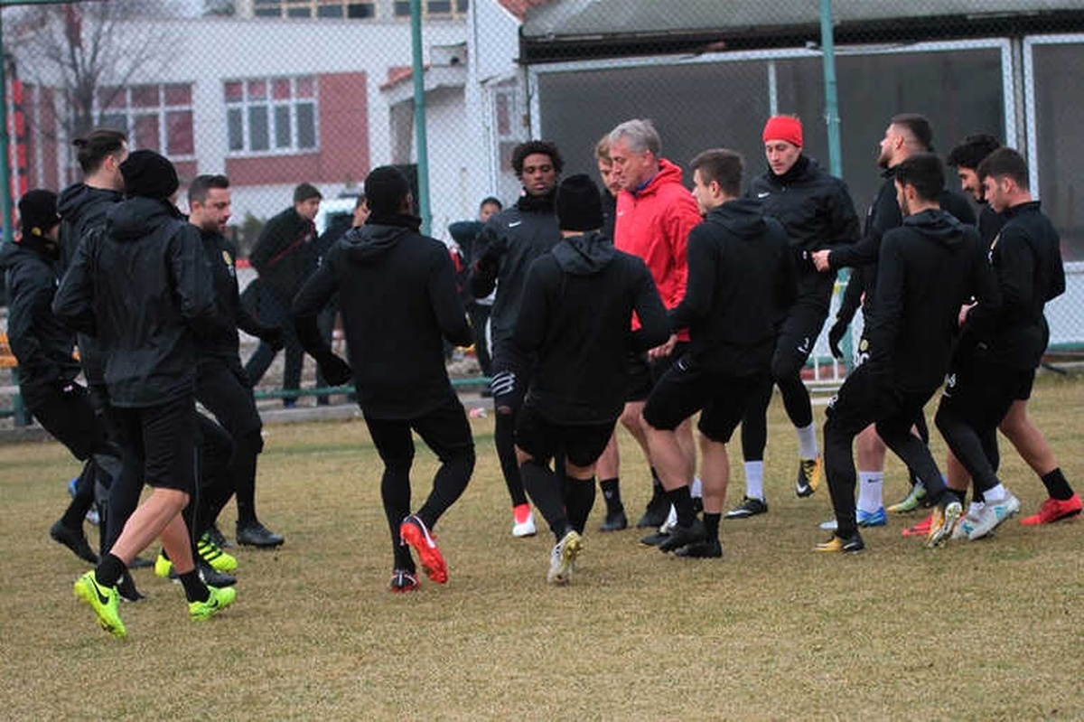 Eskişehirspor\'da Denizlispor Maçının Hazırlıkları Tamamlandı