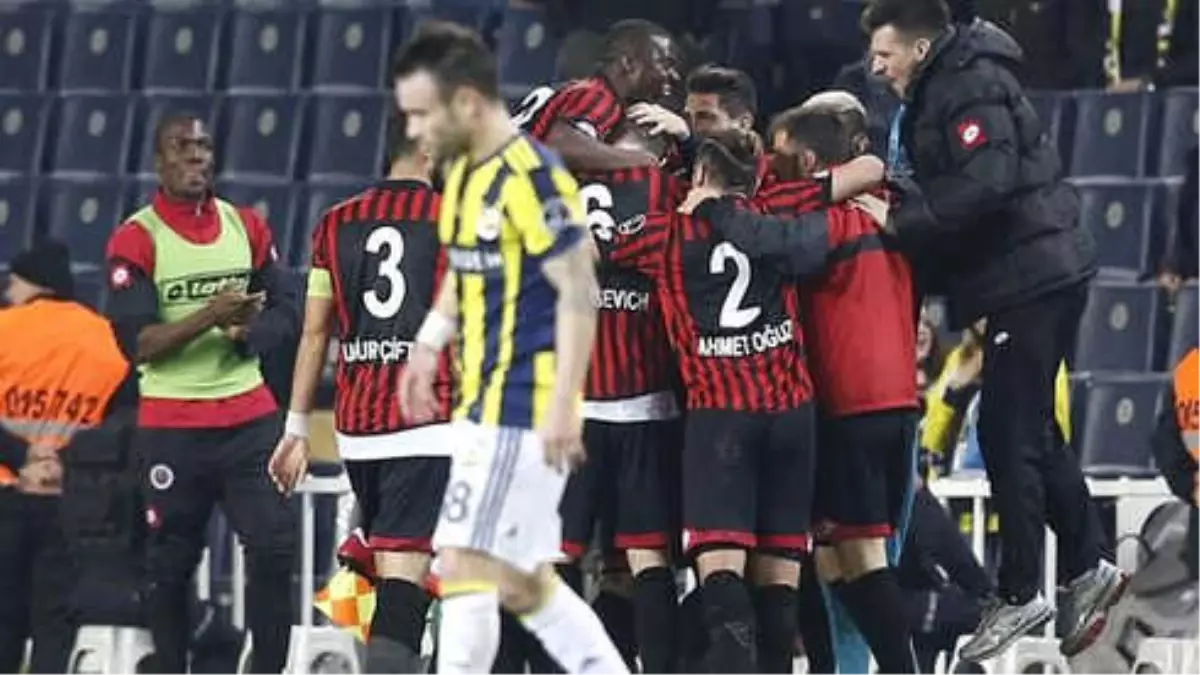 Fenerbahçe\'de Puan Kayıpları Sürüyor