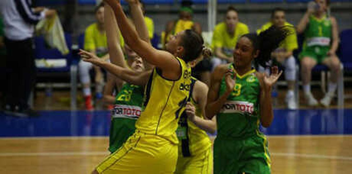 Fenerbahçe-İstanbul Üniversitesi: 75-63
