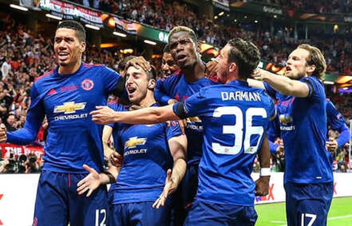 Manchester United Zorlanmadı