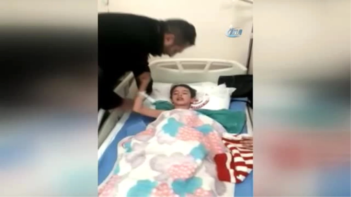 Narkozun Etkisiyle Fenerbahçe Marşı Söyleyen Çocuk Hastaneyi Başına Topladı