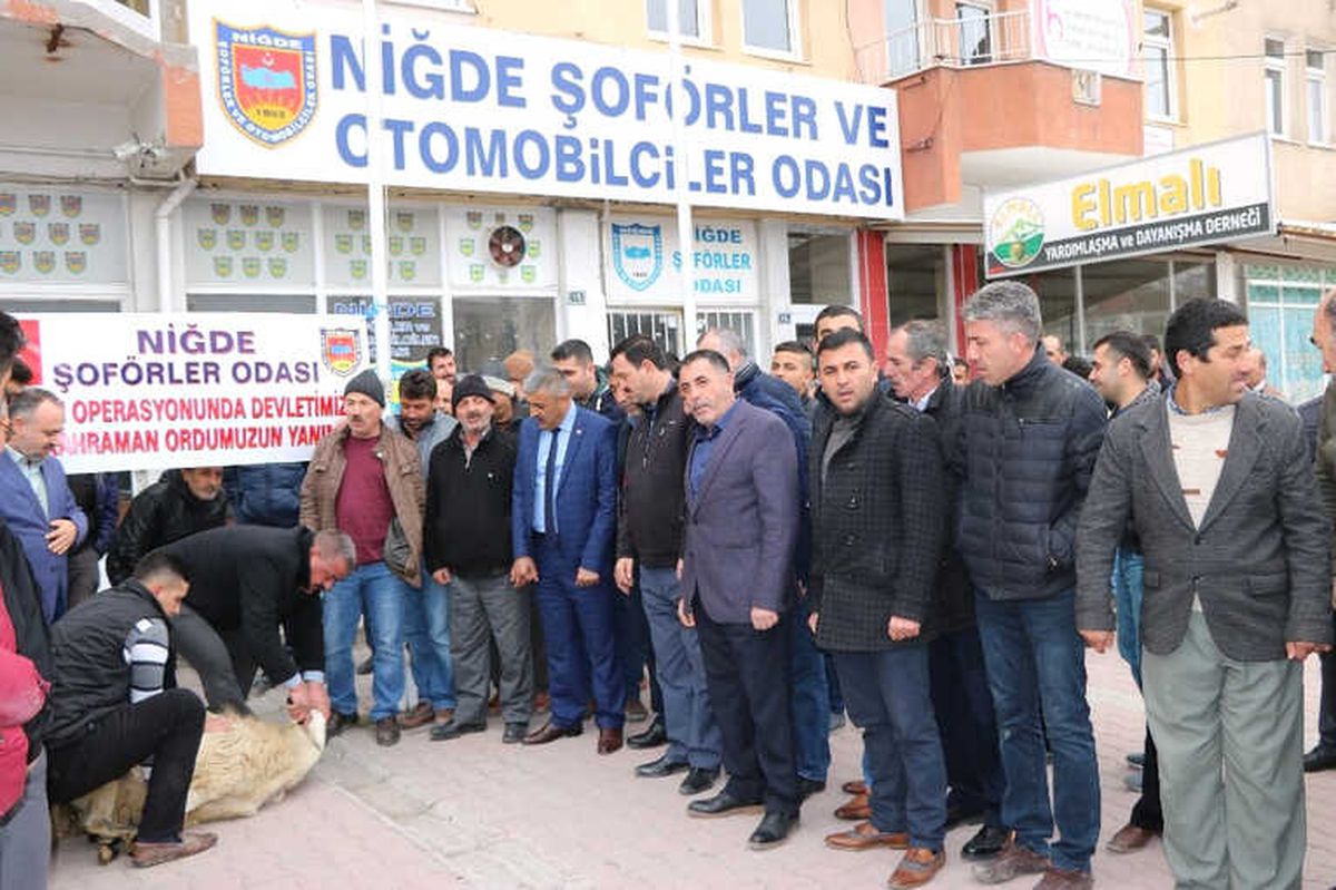 Şoförlerden Afrin\'e Destek Konvoyu