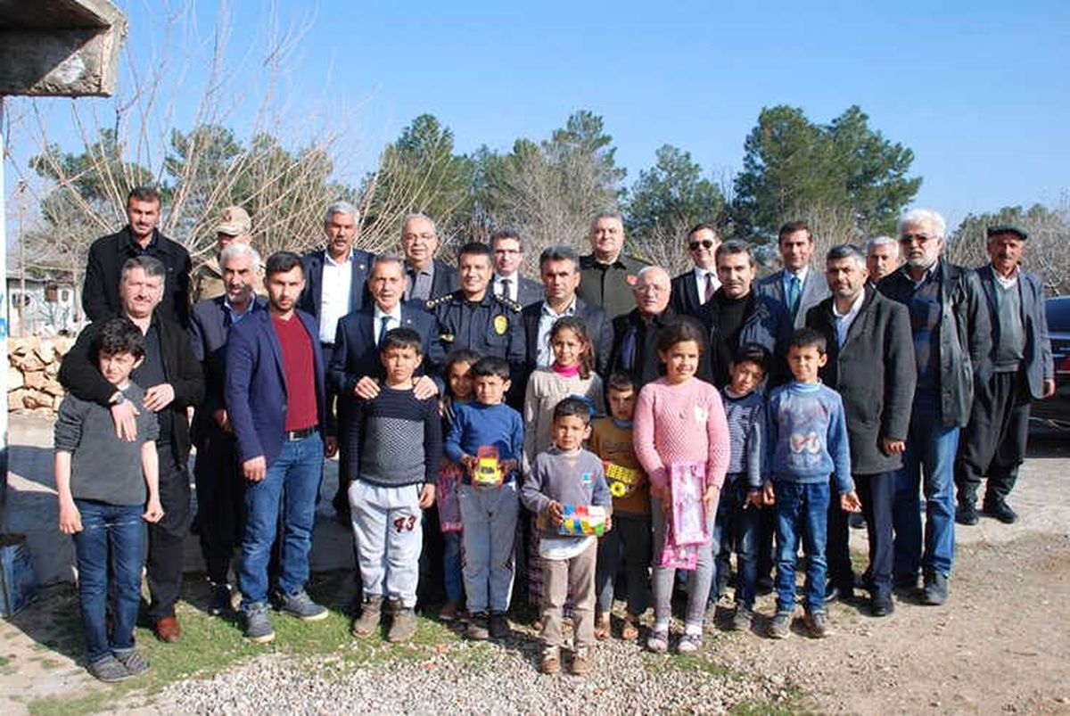 Vali Kalkancı ve Beraberindeki Heyet Vatandaşlarla Bir Araya Geldi