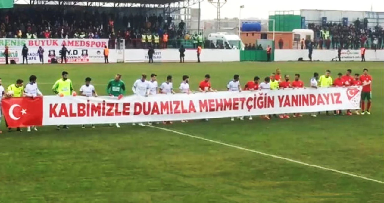 Amedspor, Mehmetçik Pankartıyla Sahaya Çıktı