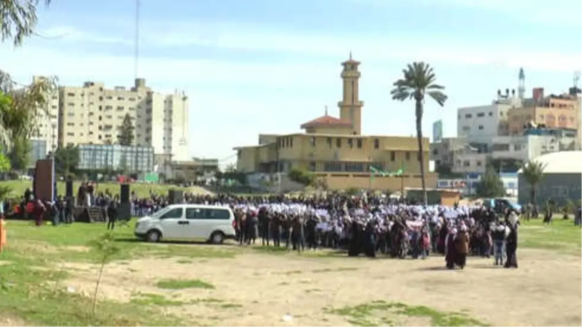 Gazzeli Çocuklardan Abluka Protestosu