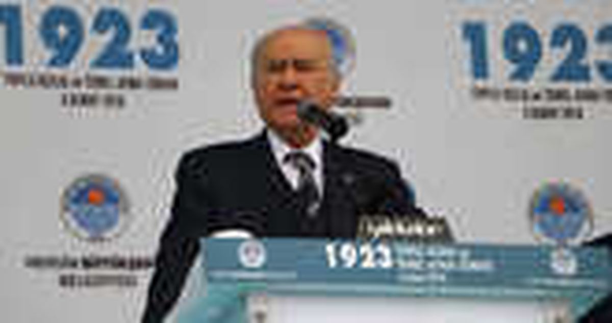 Bahçeli\'den CHP\'ye Sert Sözler: CHP\'liler Yakayı Kaptırmış, İradelerini Kiraya Vermiştir