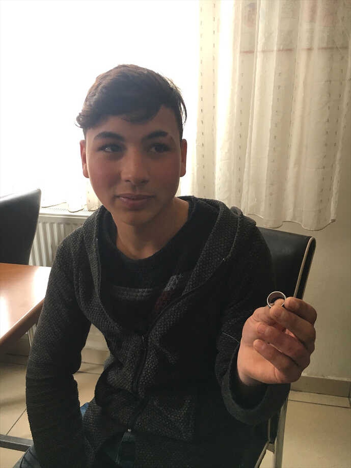 Parmağında Sıkışan Yüzüğü İtfaiye Ekipleri Çıkardı