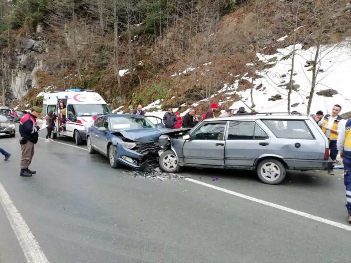 Rize\'de Trafik Kazası: 7 Yaralı