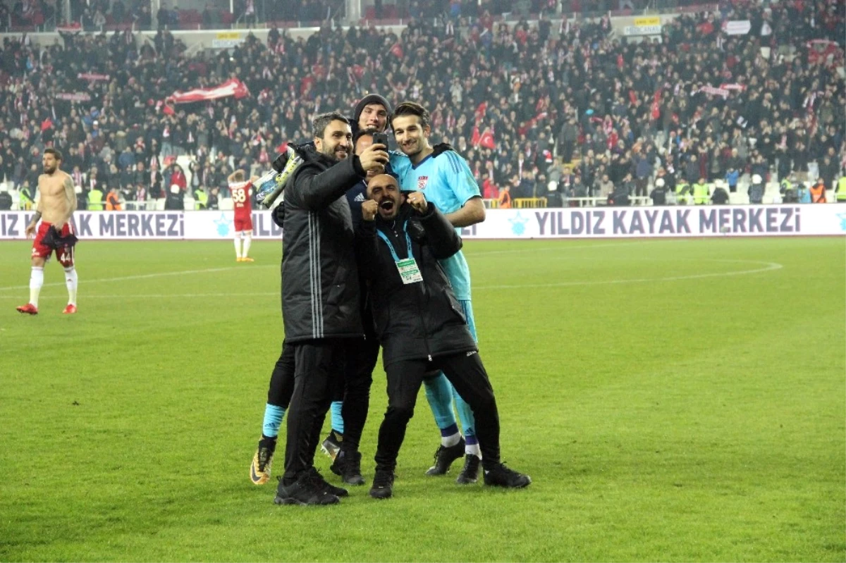 Spor Toto Süper Lig: D.g. Sivasspor: 2 - Galatasaray: 1 (Maç Sonucu )