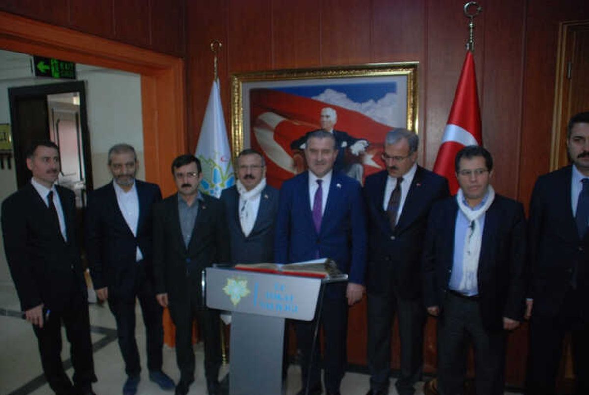 TSK Afrin\'e İlerledikçe PKK ve Ypg\'nin Saflarından Ayrılmalar Var"