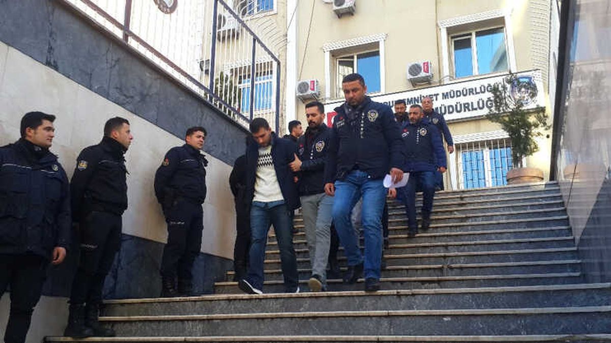 Baykuşlar Çetesi" Yakayı Ele Verdi