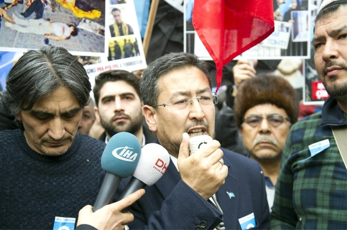 Doğu Türkistanlılar Çin\'i Protesto Etti