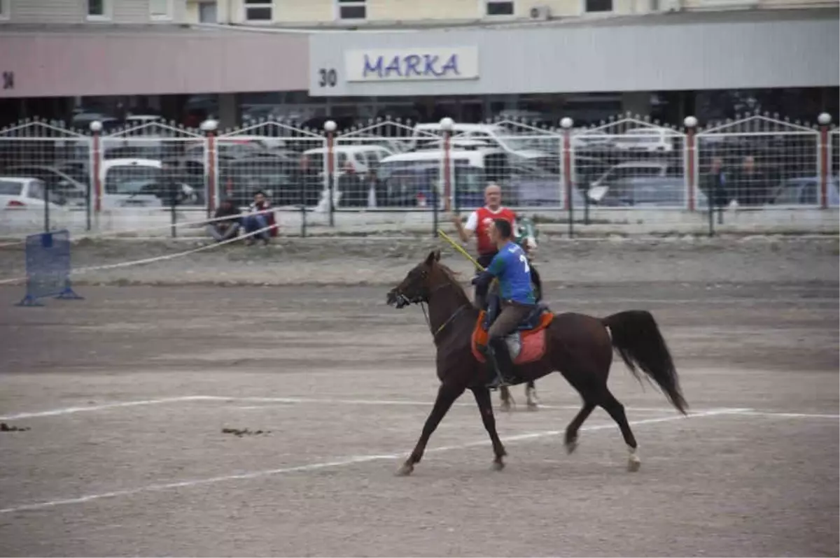 Erzurum, İzleyenleri Cirit ile Büyüledi