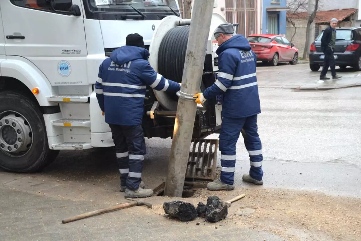 ESKİ, Sel Tehlikesine Karşı Temizlik Çalışmaları Devam Ediyor