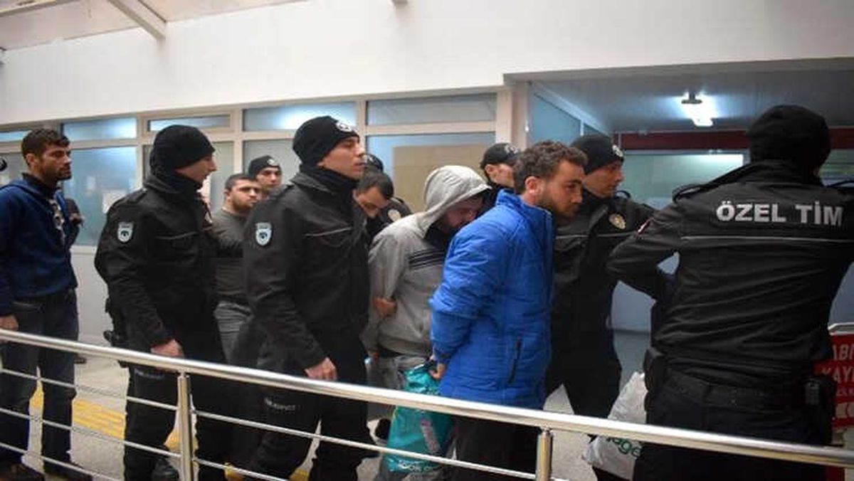 İki Cesetle İlgili 12 Kişi Tutuklandı