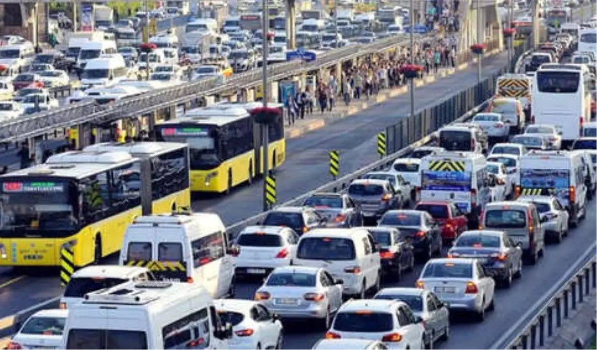 İstanbul\'da İkinci Yarıyıl Trafiği