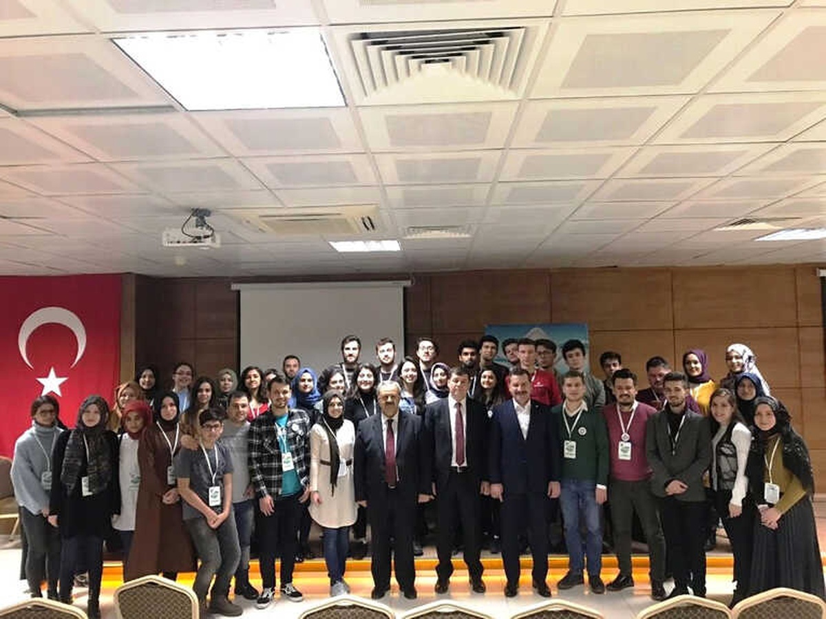 Karesi Kent Konseyinin Gençleri Ayvalık\'ta Toplandı