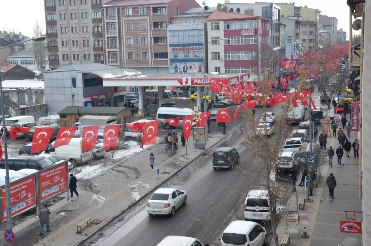 Kars\'ta, Afrin Operasyonu\'na Bayraklı Destek