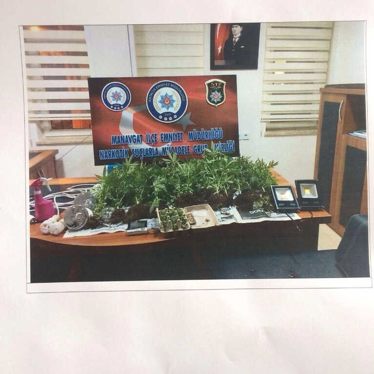 Manavgat\'ta Uyuşturucu Operasyonu