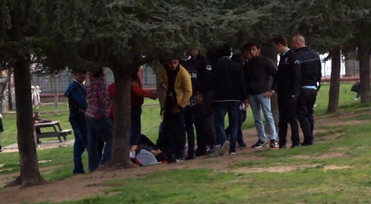 Bahçelievler\'de Bıçaklı Kavga: 3 Yaralı