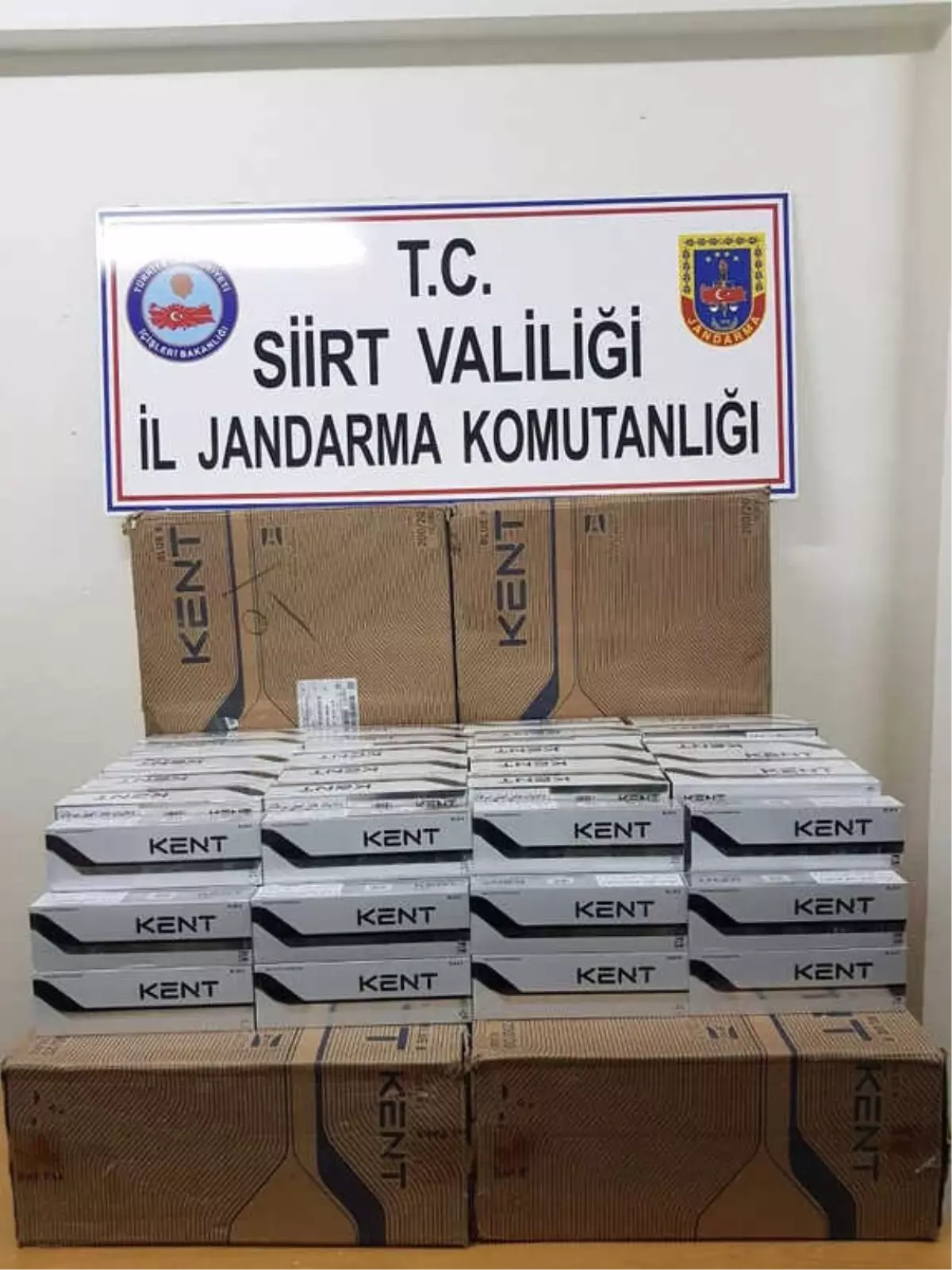 Siirt\'te 5 Bin Paket Kaçak Sigara Ele Geçirildi