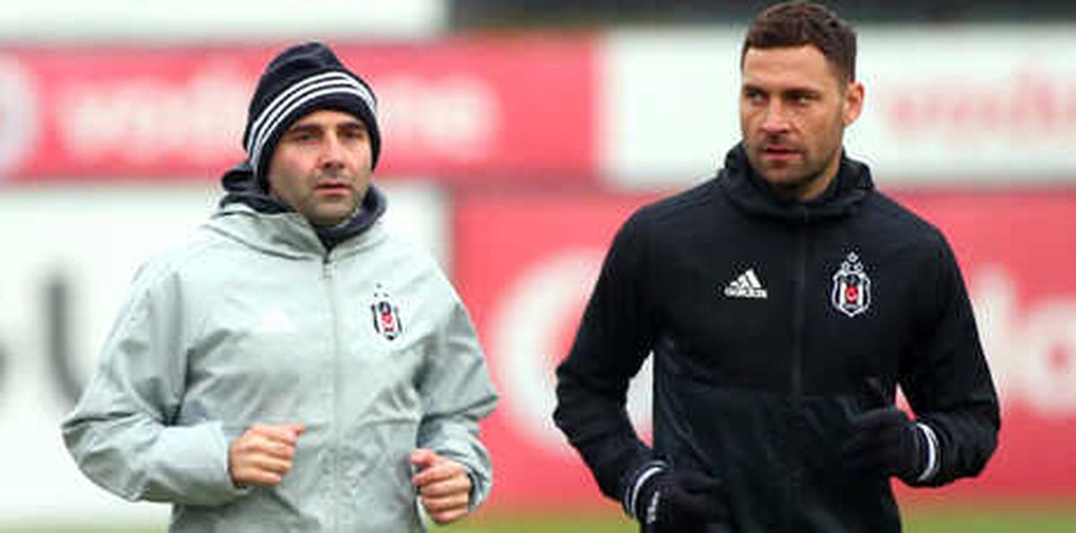Tosic Kendini Yakmış!
