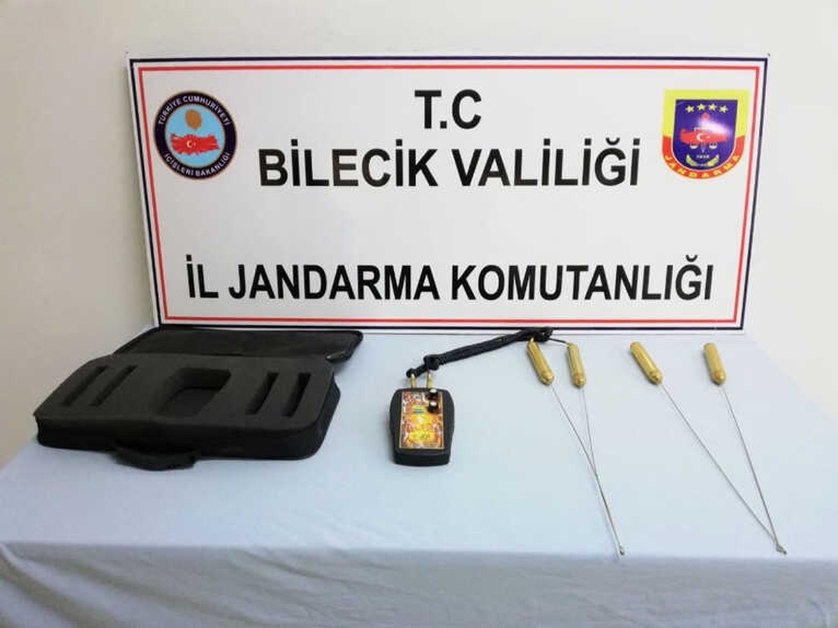 1\'inci Derece Sit Alanında Kaçak Kazı Yaparken Yakalandılar