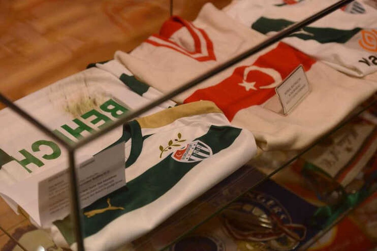 Bursaspor\'dan Zeytin Dalı Forması