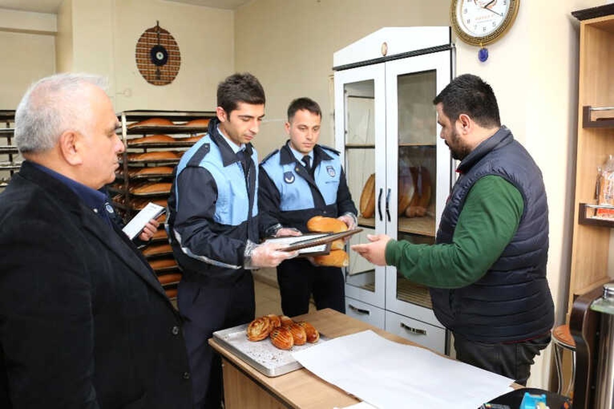 Erdemli\'de Fırınların Denetimi Sürüyor