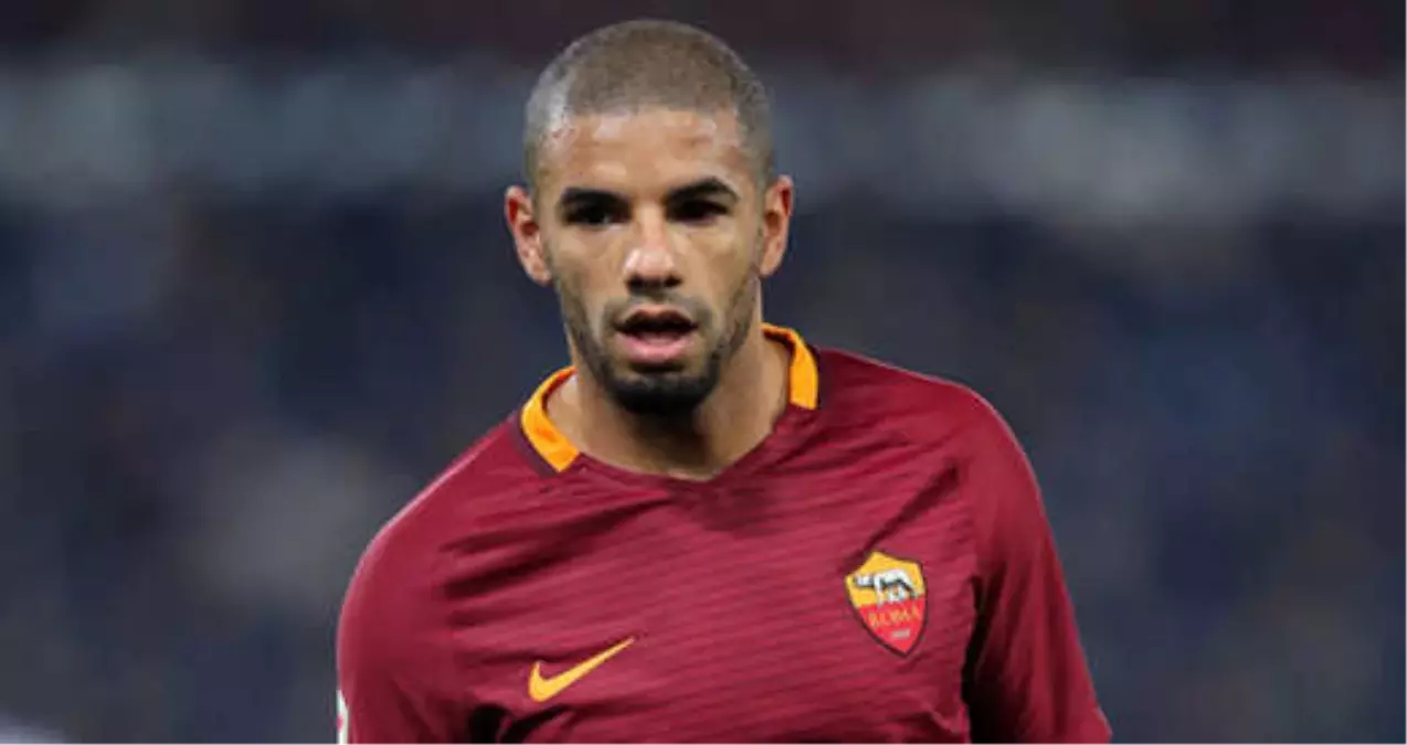 Galatasaray\'ın Gündemindeki Bruno Peres, Trafik Kazası Geçirdi