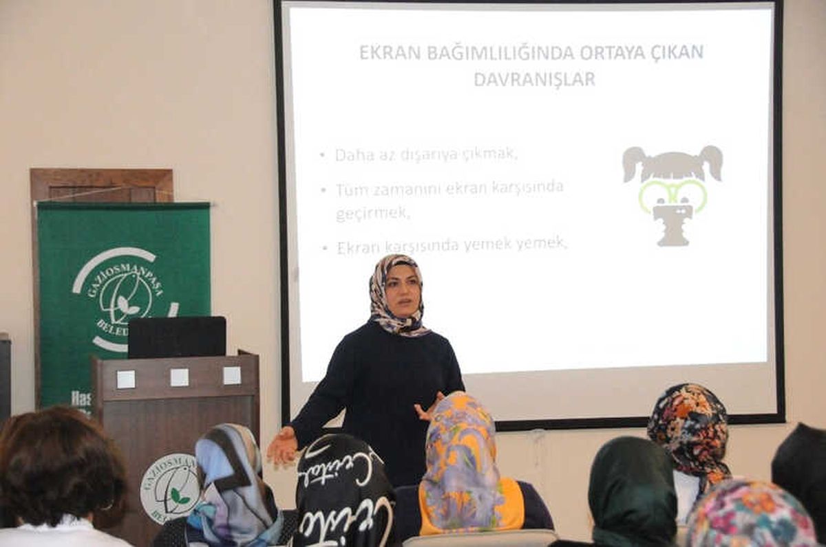 Gaziosmanpaşa\'da İnternet Bağımlılığıyla Mücadele Ele Alındı