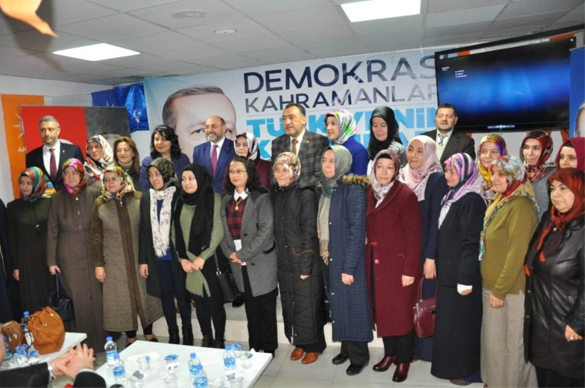 Hicret Kahraman Kaymak, AK Parti Simav İlçe Kadın Kolları Başkanı Oldu