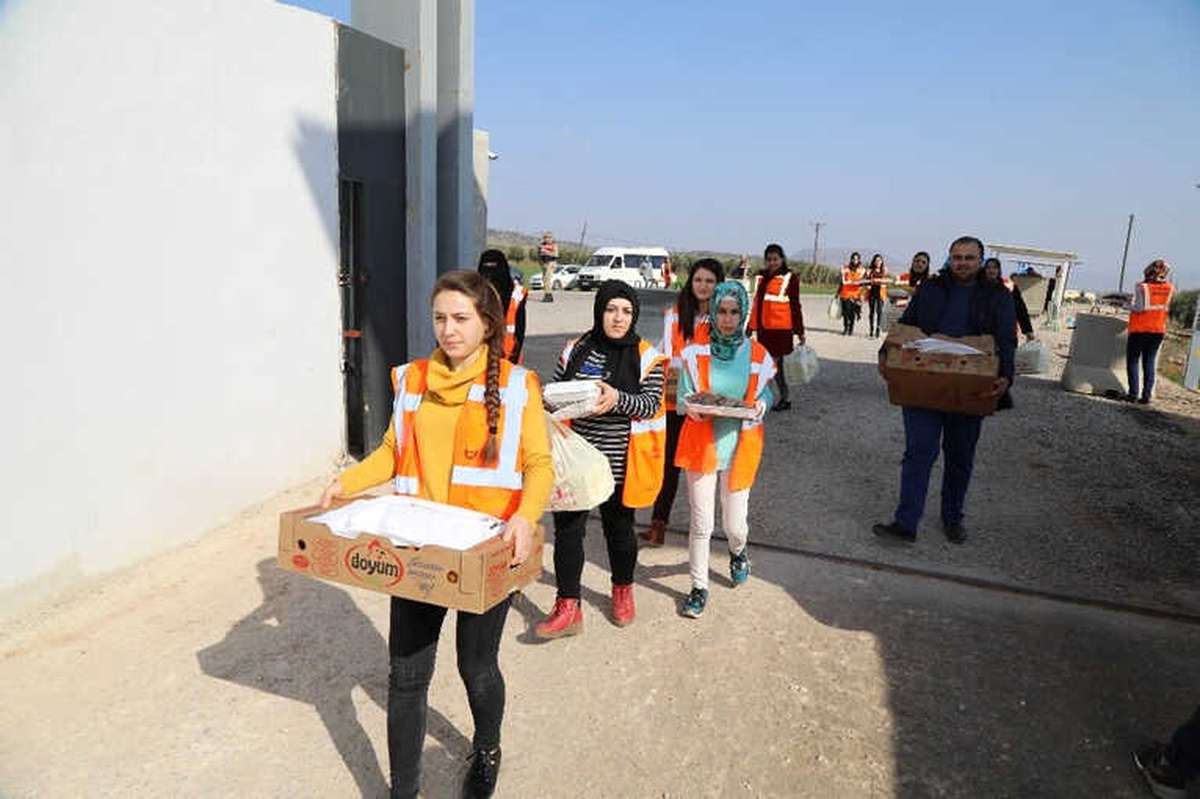 Kilis Belediyesinden Askerlere Yemek İkramı