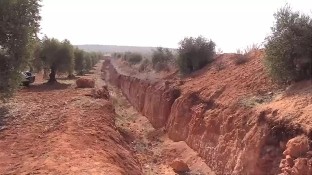 Pyd/pkk\'nın Dağı Tepeyle Bağladığı Hendek Ortaya Çıkarıldı