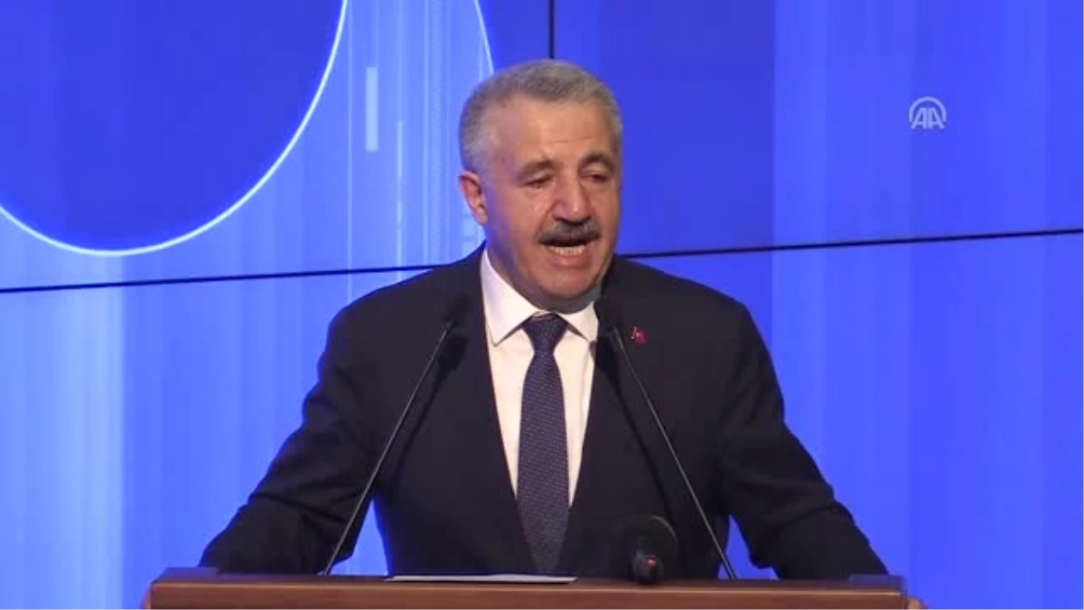 Ulaştırma Bakanı Arslan: "İnternetin Sunduğu Fırsatların Çok Önemli Olduğunu Biliyoruz"