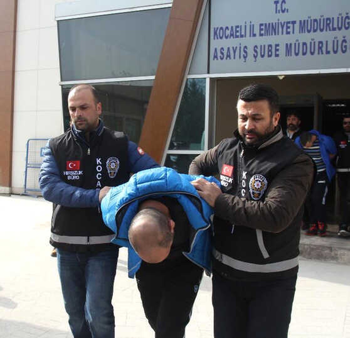 21 Farklı Adreste Hırsızlık Yapan İki Şahıs Tutuklandı