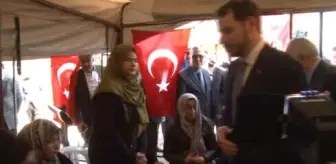 Bakan Albayrak, Kırıkhan'daki Şehit Ailesini Ziyaret Etti