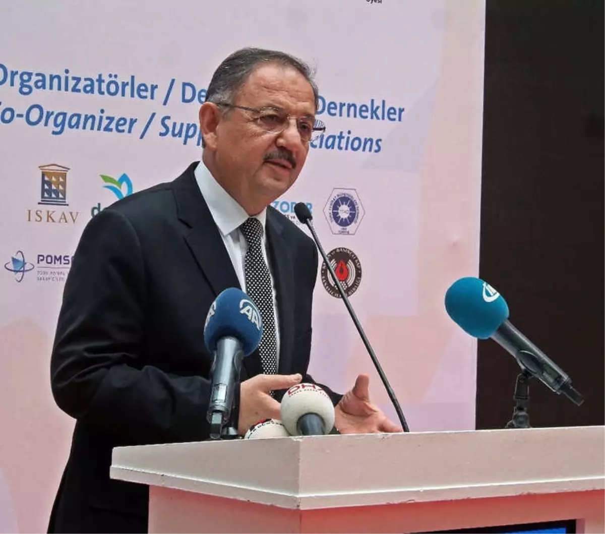 Bakan Özhaseki: "Yılda 500 Bin Konutu Değiştireceğiz"