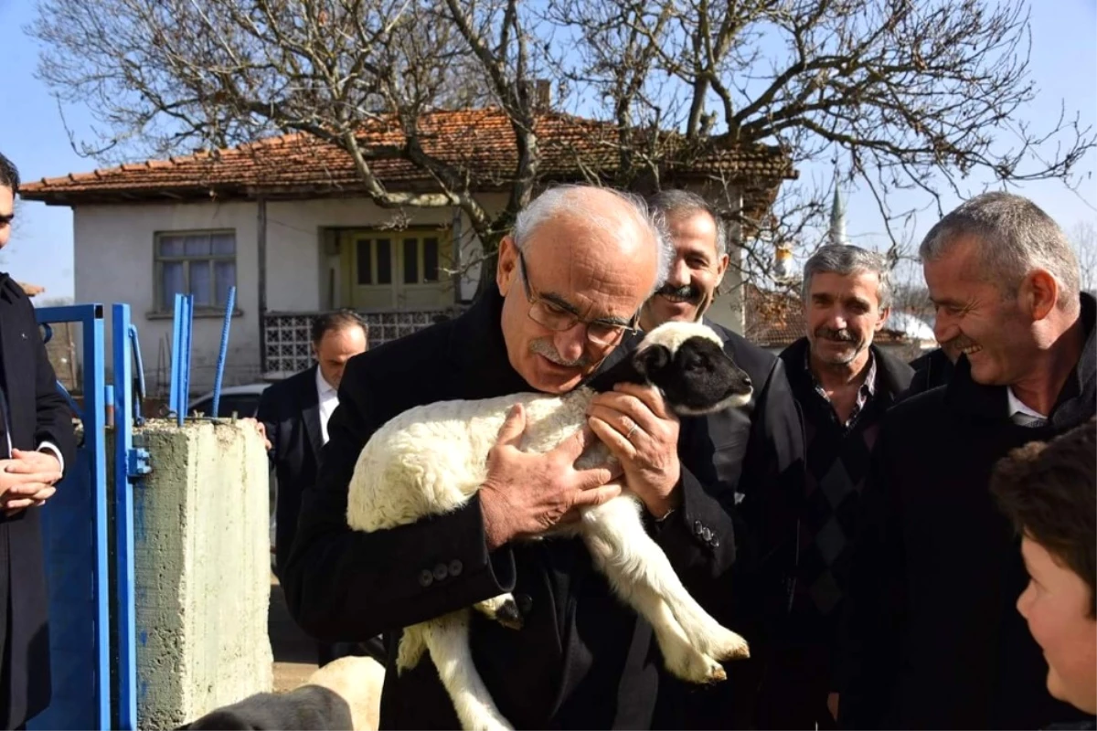 Başkan Yılmaz Ladikli Çiftçileri Tarım Bakanı ile Görüştürdü