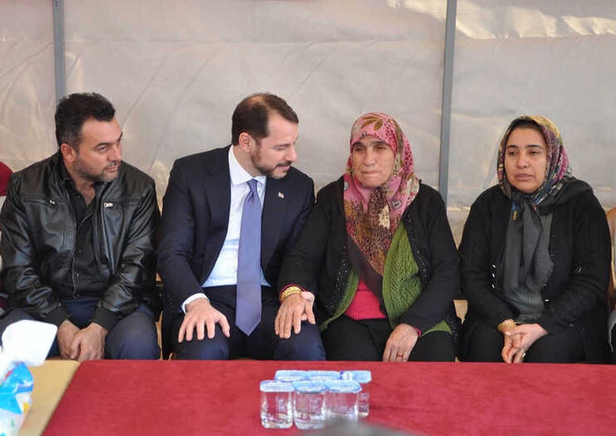 Cumhurbaşkanı Erdoğan Şehit Eşi ile Görüştü