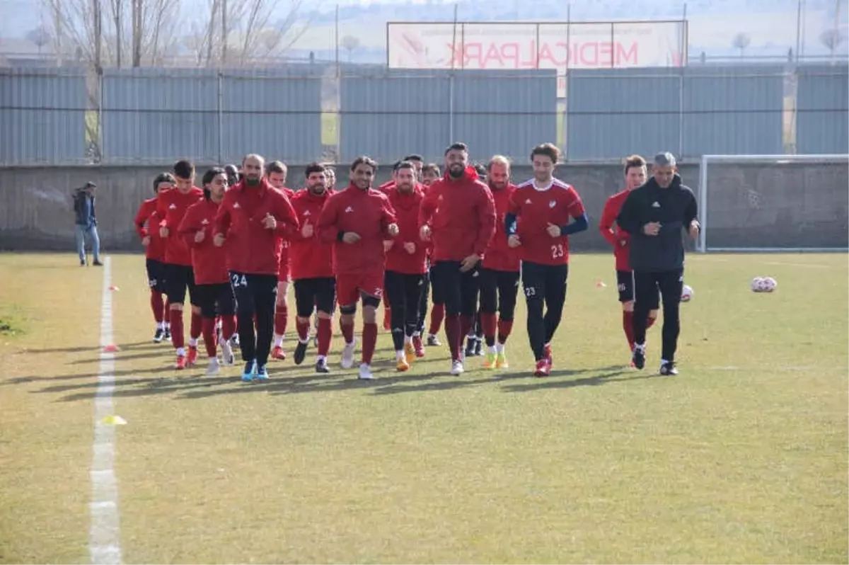 Hüseyin Kalpar: "Denizlispor Maçı Kazanılması Gereken Bir Mücadele"