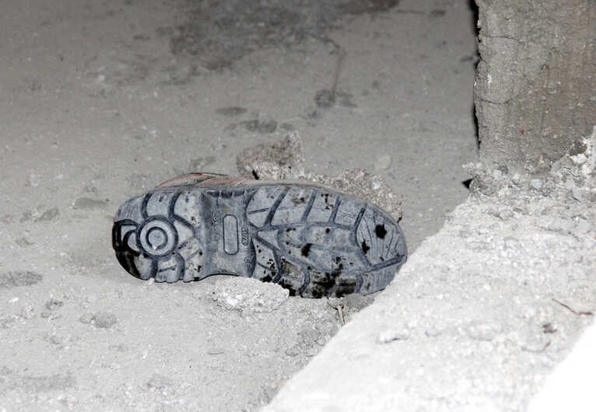 İnşaat Merdiven Boşluğundan Düşerek Feci Şekilde Öldü