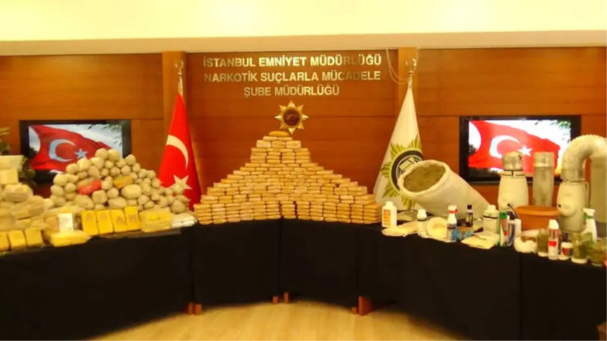 İstanbul\'da Uyuşturucu Operasyonları: Yaklaşık 350 Kilo