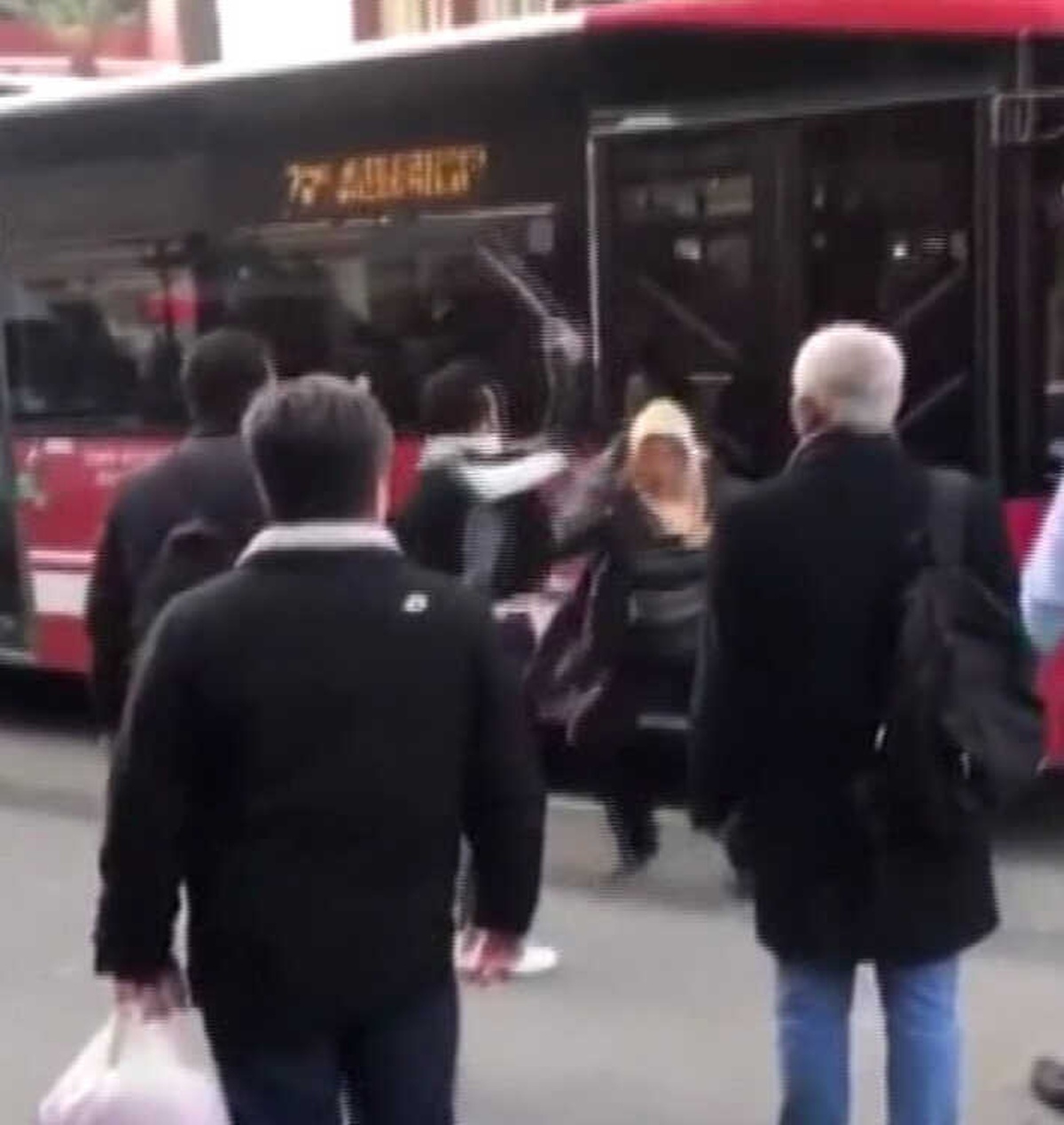 İzmir\'de Yol Verme Tartışması